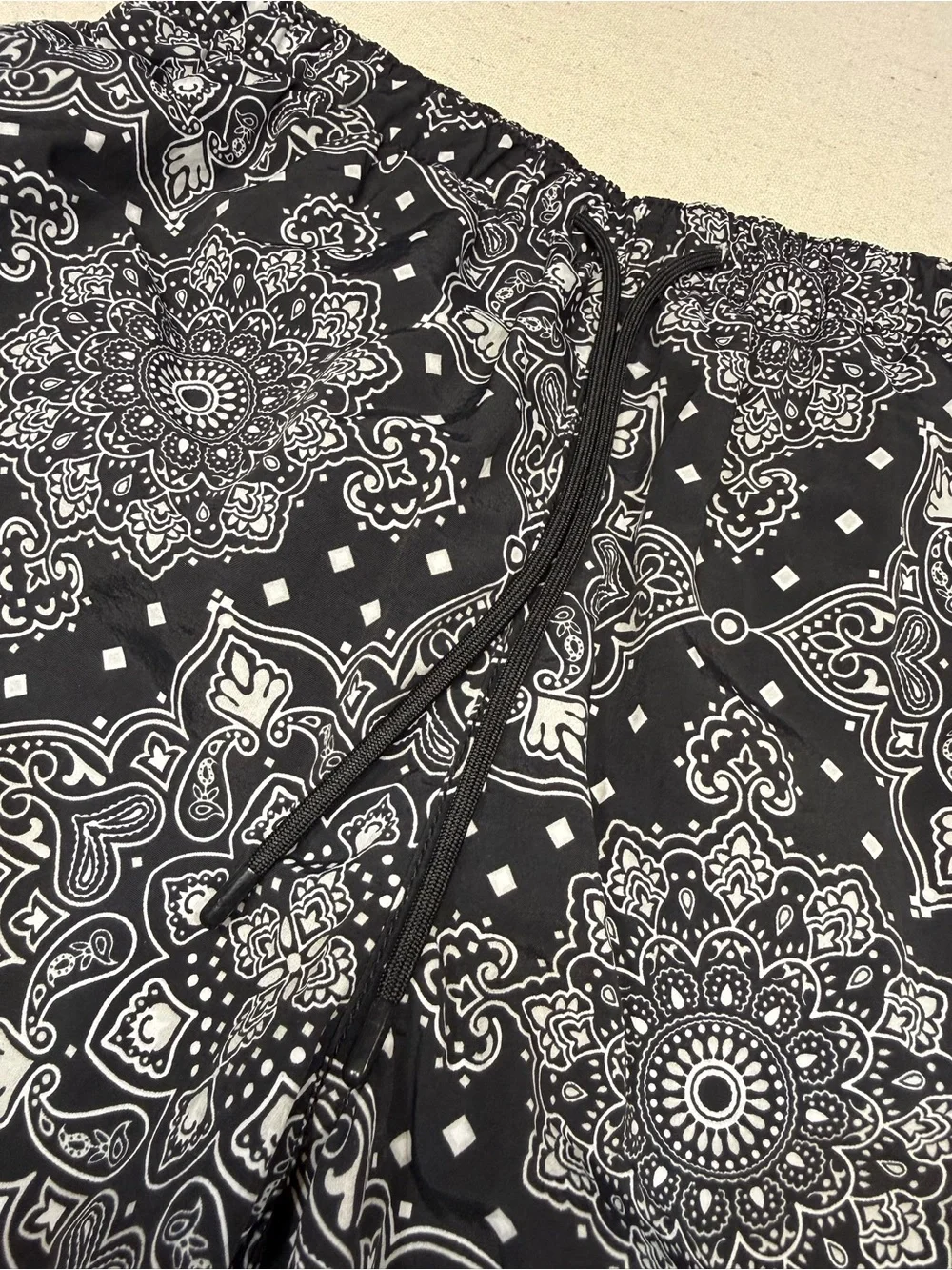 LCKR - Men’s Black Paisley Print Drawstring Swim Shorts - Size Medium